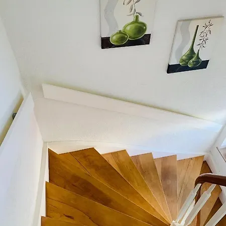 Seemomente Nahe Friedrichshafen & Messe & Flughafen 3-Zimmer-Apartment Mit Balkon, Parkplatz