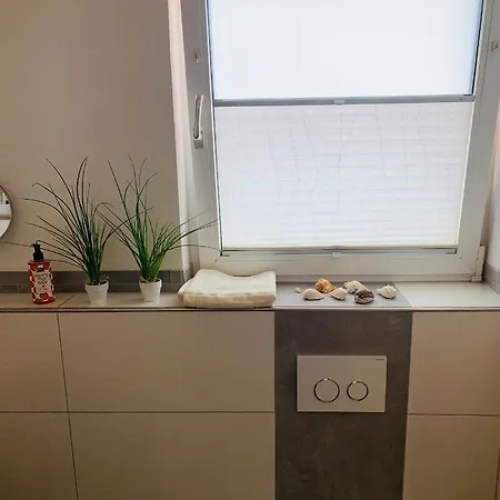 Apartment Seemomente Nahe Friedrichshafen & Messe & Flughafen 3-Zimmer-Apartment Mit Balkon, Parkplatz Meckenbeuren