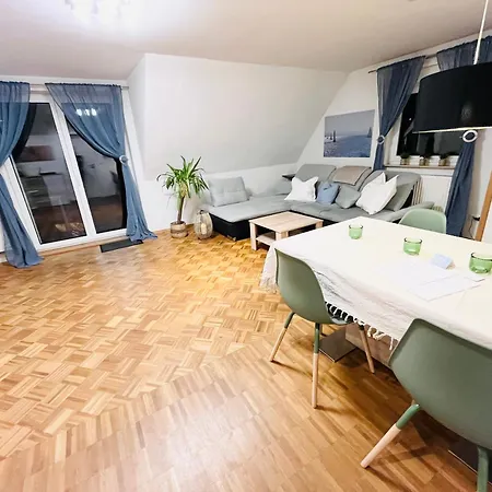 Seemomente Nahe Friedrichshafen & Messe & Flughafen 3-zimmer-apartment Mit Balkon, Parkplatz Lejlighed *