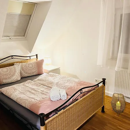 Seemomente Nahe Friedrichshafen & Messe & Flughafen 3-Zimmer-Apartment Mit Balkon, Parkplatz Meckenbeuren