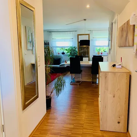 Lejlighed Seemomente Nahe Friedrichshafen & Messe & Flughafen 3-zimmer-apartment Mit Balkon, Parkplatz